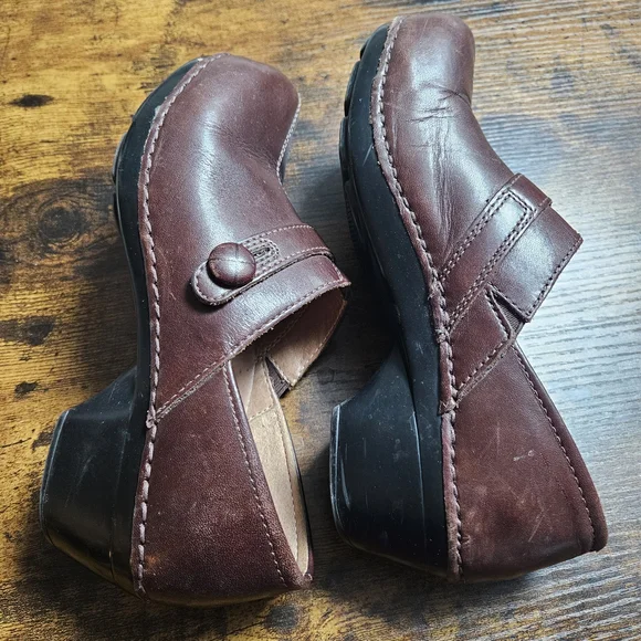 Dansko Brown Leather Mules - Picture 2 of 6